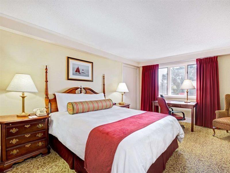 Ramada by Wyndham Seekonk Providence Area Bagian luar foto