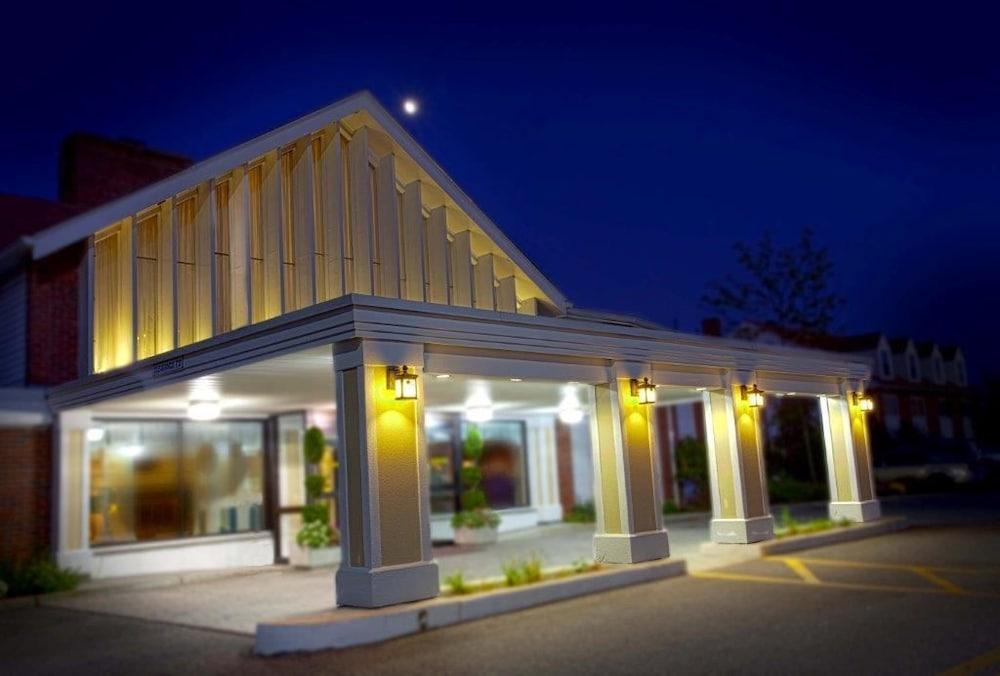 Ramada by Wyndham Seekonk Providence Area Bagian luar foto